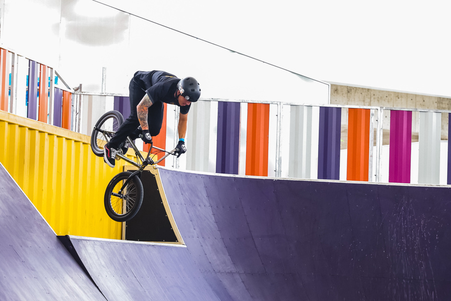 极推动西岸, 今年