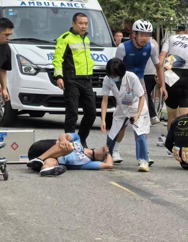 车事故, 保险, 林绿道举行