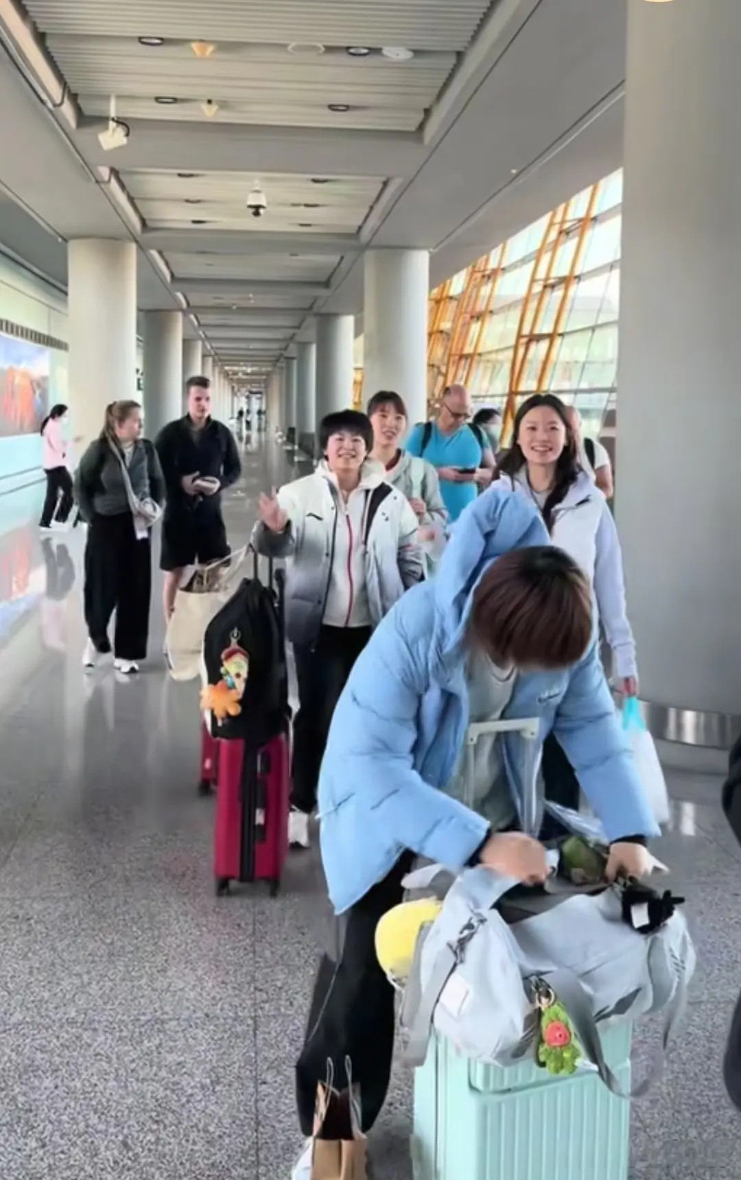 amp, 敦比赛, 还参加了日