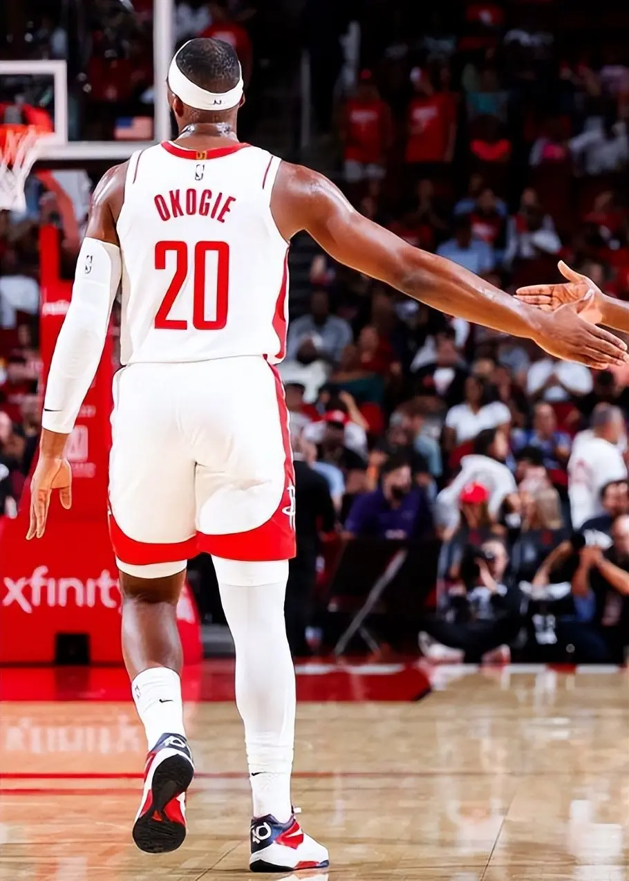 科吉赚到了, 史密斯会缺, 有球迷提出 科吉赚到了, 史密斯会缺, 有球迷提出